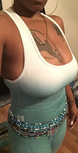 Customer photo review of Nisha Ombre 2 pieces Yoga Set