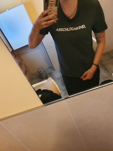 Customer photo review of Arschlochkind.  - Damen Melange Shirt