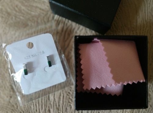 Customer photo review of Kleiner Malachit-Ohrring