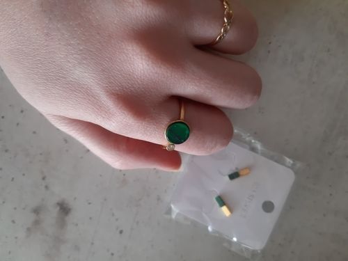 Customer photo review of Kleiner Malachit-Ohrring