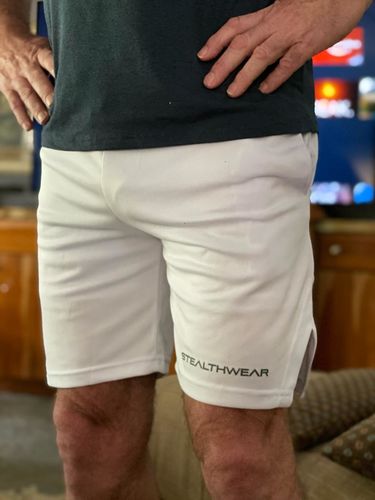 Customer photo review of 7" Pocket Hybrid Shorts