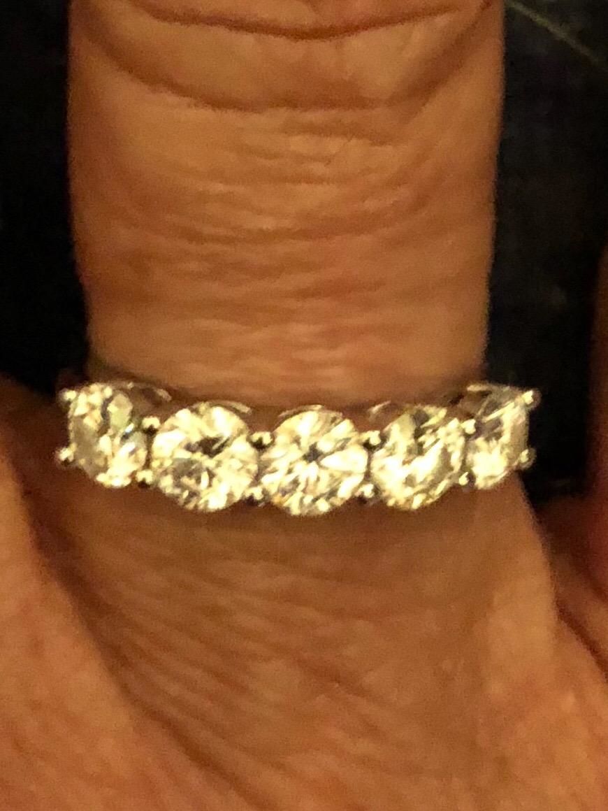 Customer photo review of Doveggs five stone moissanite wedding band/moissanite ring/lab diamond band