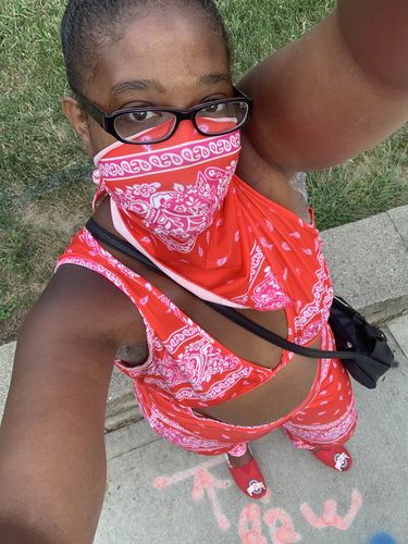 Customer photo review of Sexy V Neck Sleeveless Print Jumpsuit