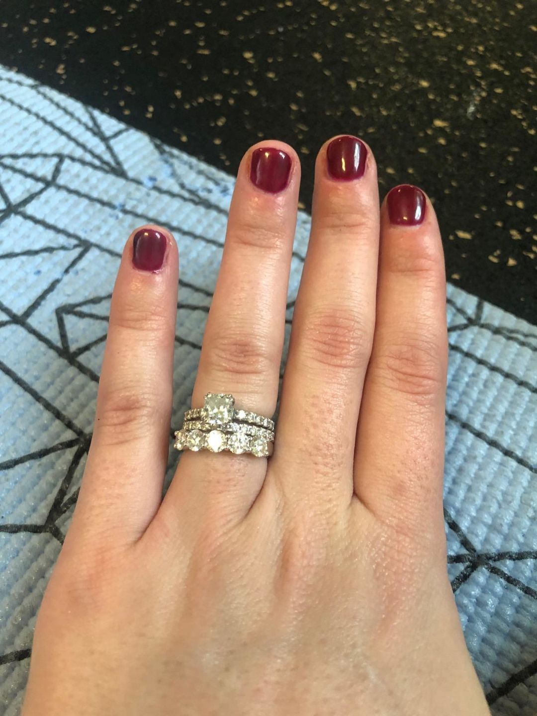 Customer photo review of Doveggs five stone moissanite wedding band/moissanite ring/lab diamond band
