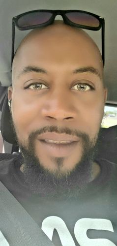 Customer photo review of Men's Half-Blood Light Yellow (12 Months) Contact Lenses