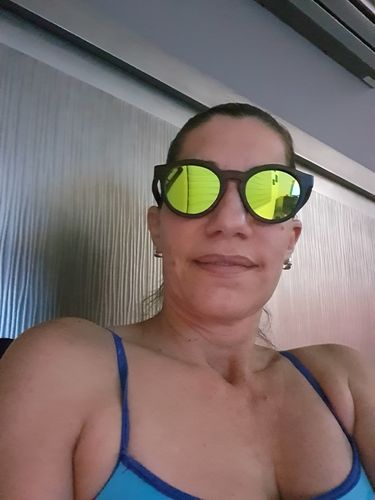 Customer photo review of Retro Gold