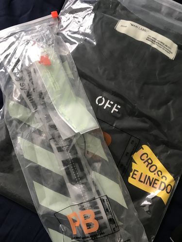 Customer photo review of OFF WHITE T-SHIRT