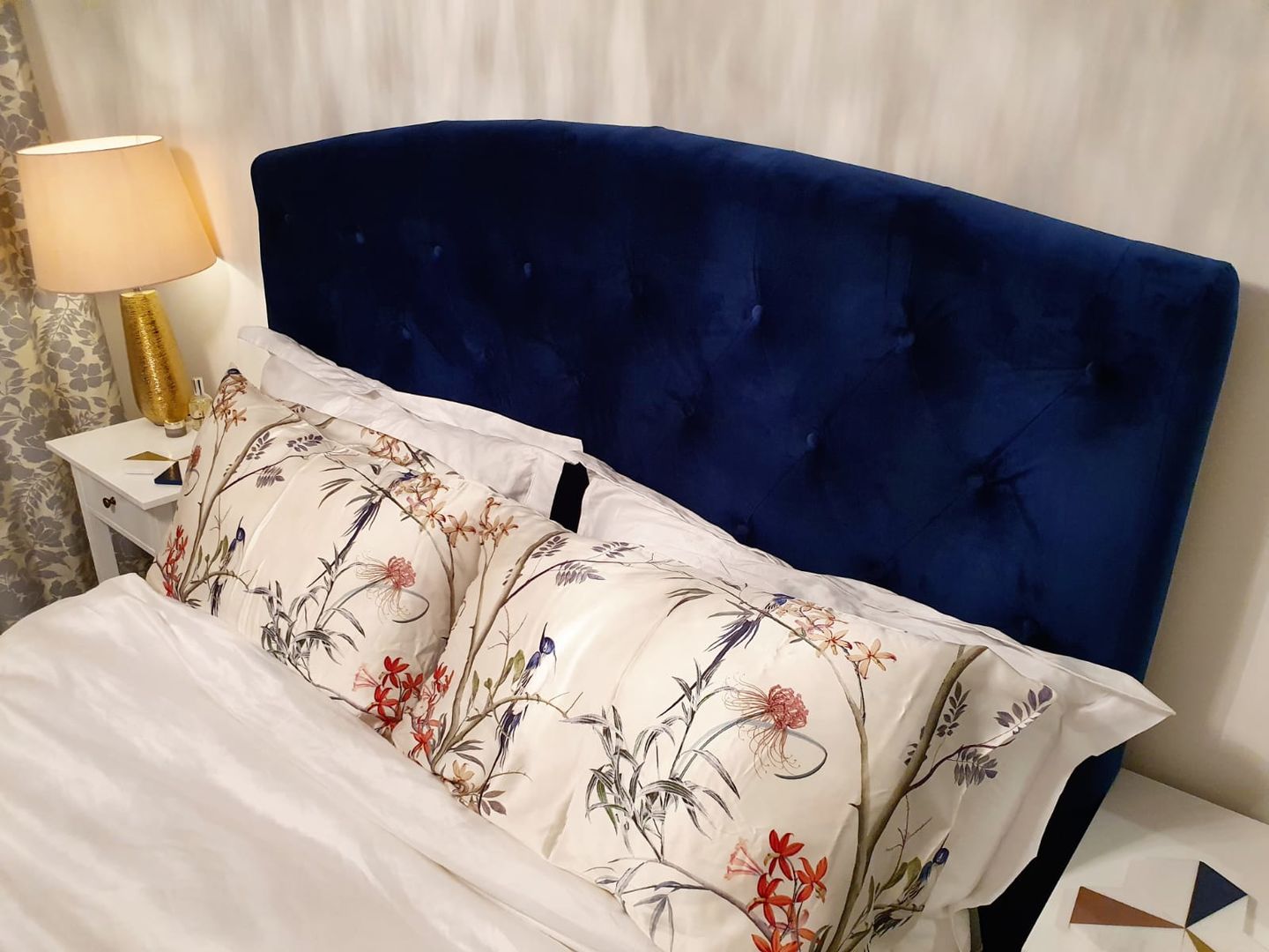Customer photo review of Hummingbird Pure Silk Pillowcase