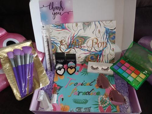 Customer photo review of Summer Gift Box