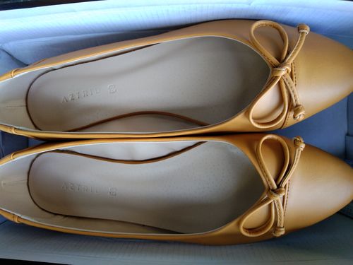 Customer photo review of Claire Mustard