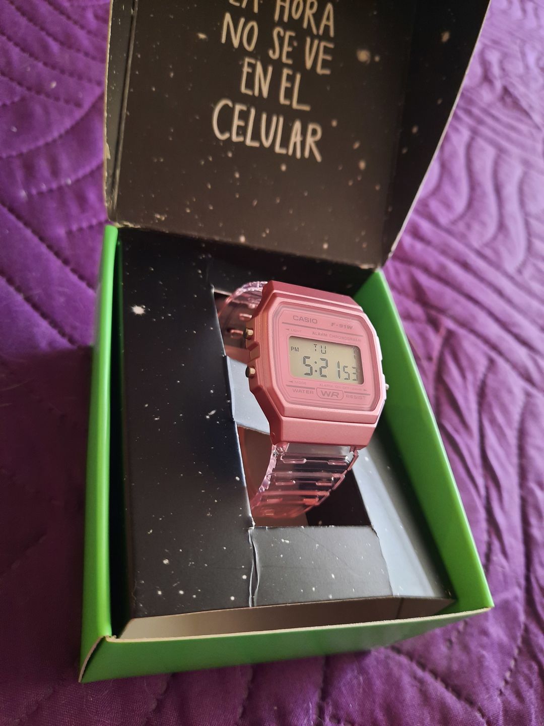 Customer photo review of Reloj Casio Vintage F-91WS-4D Rosado Transparente