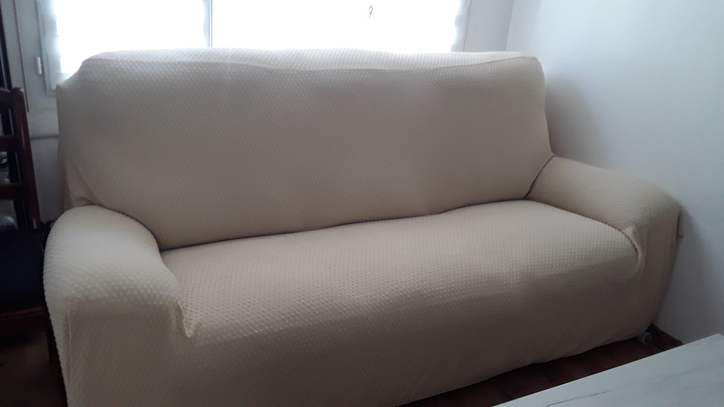 Customer photo review of Blanc cassé rose - Housses 100% Waterproof et Ultra résistantes Extensibles de Fauteuil et Canapé - La Maison des Housses