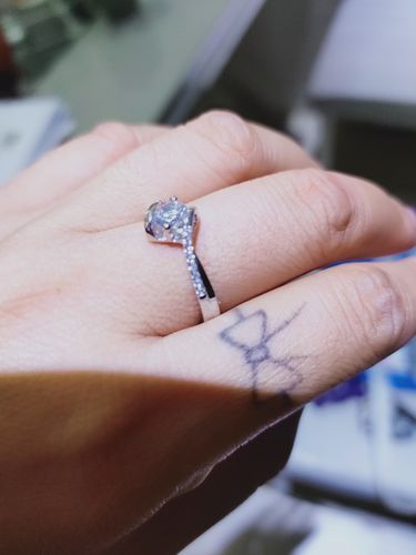 Customer photo review of Angel kiss Moissanite Sterling Silver Ring