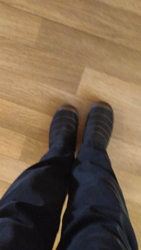 Customer photo review of Dacomfy Men's Cotton Velvet Winter Warm Non-slip Shoes