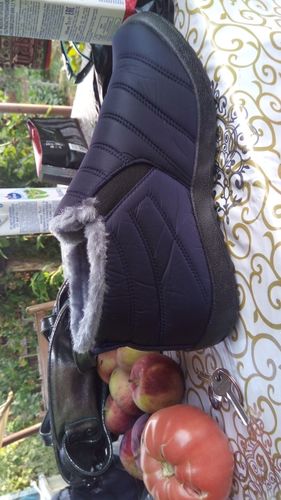 Customer photo review of Dacomfy Men's Warm cotton shoes waterproof snow boots