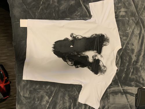 Customer photo review of VLONE  NO SMOKING T-SHIRT