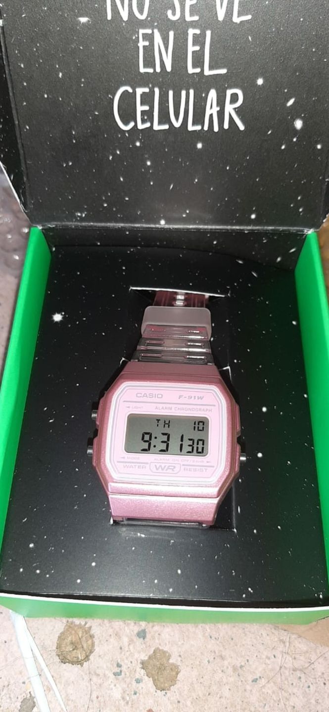 Customer photo review of Reloj Casio Vintage F-91WS-4D Rosado Transparente