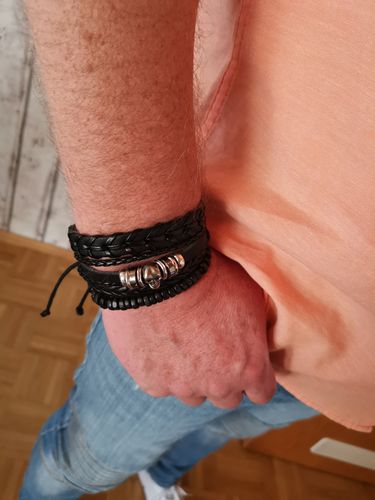 Customer photo review of Alecto-Armband