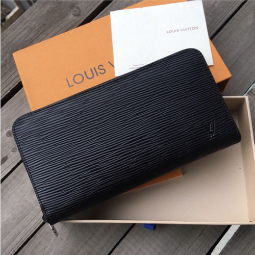 Customer photo review of LOUIS VUITTON - PORTEFEUILLE CLEMENCE