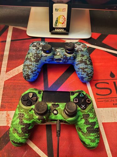 Customer photo review of Joker Green - PS4 Controller Skin