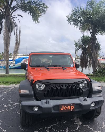 Customer photo review of Shark Grille - Matte Black (18-19 Wrangler JL )
