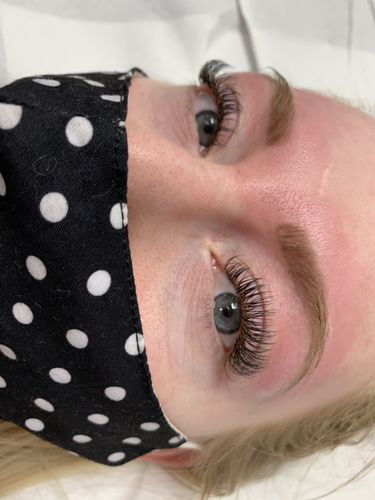 Customer photo review of 0.20 Flat Split Tip Cashmere Eyelash Extensions (16 lines)