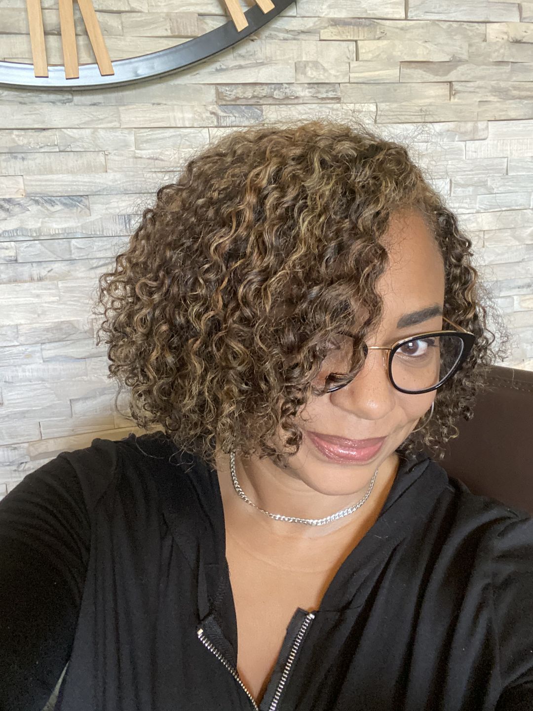 Customer photo review of Hair Growth Serum for Curly Hair with Organic Castor Oil for Strengthening and Vanilla Berry Fragrance