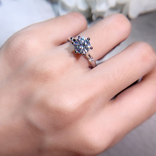 Customer photo review of Moissanite Series Fashion Six Prong Sterling Silver Ring
