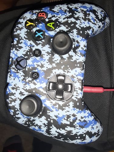 Customer photo review of Blue Digital Camo - XBOX One Controller Skin