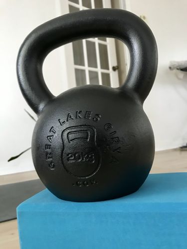 Customer photo review of 20kg / 44lbs E-coated Cast Iron Kettlebell