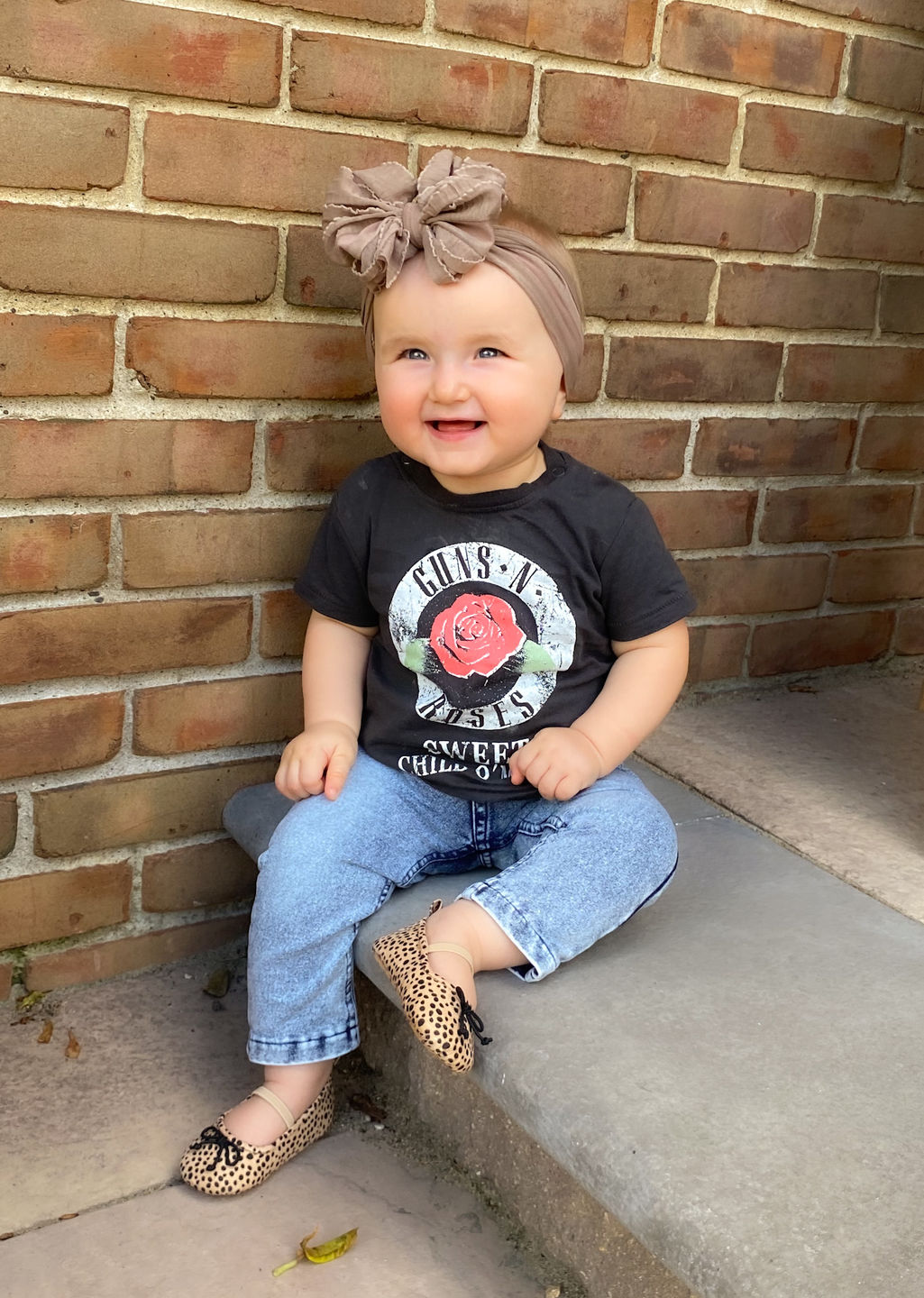 Customer photo review of Ruffled Headband-Mocha