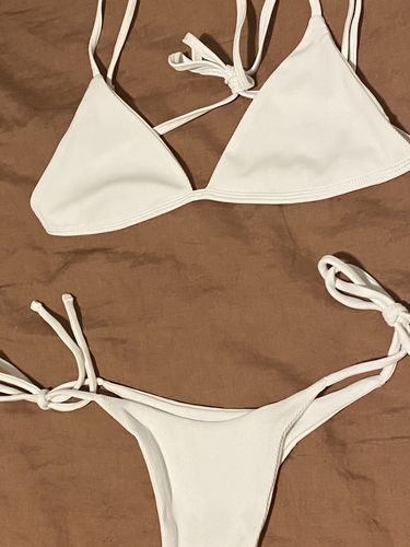 Customer photo review of String Bikini Bottoms | Most Wanted Bianco