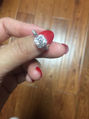Customer photo review of Moissanite Fashion Flower Sterling Silver Wedding Ring