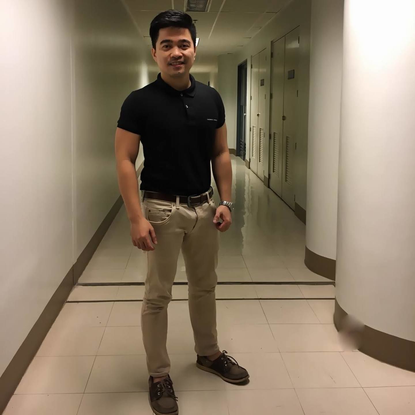 Customer photo review of Men's Thomas Laureti Black Polo Shirt
