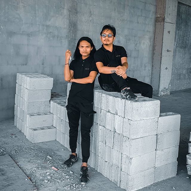 Customer photo review of Men's Thomas Laureti Black Polo Shirt