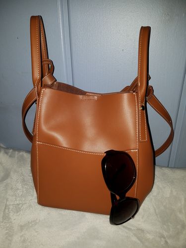 Customer photo review of Vendine Handbag