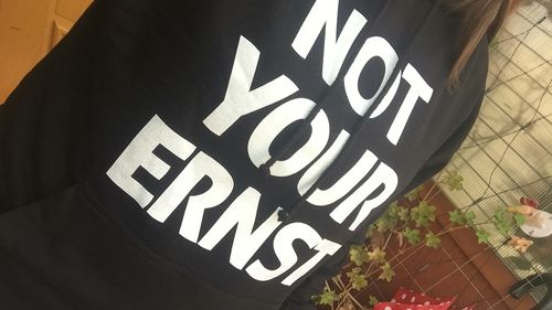 Customer photo review of Not Your Ernst - Words on Shirt  - Unisex Kapuzenpullover Hoodie
