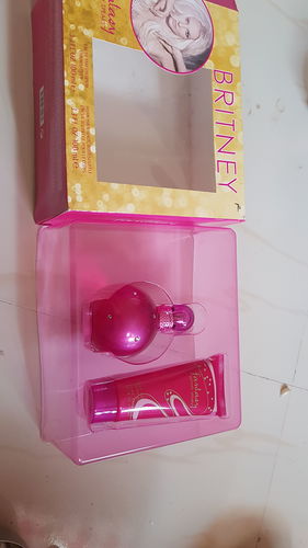 Customer photo review of Britney Spears Fantasy Gift Set For Women