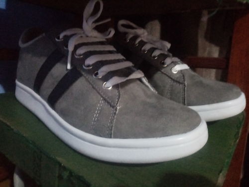 Customer photo review of Banjo Gris