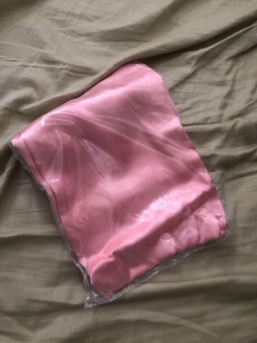 Customer photo review of Satin Anti breakage Anti Frizz anti Dryness pillowcase (Qty 1 pillowcase)