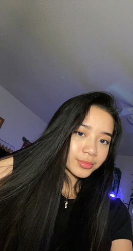 Customer photo review of Blurred Kristin - blue