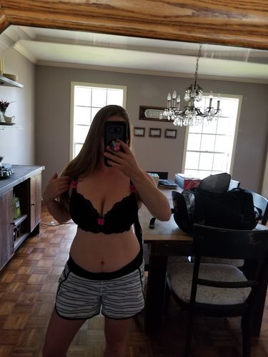 Customer photo review of Rumi Noir Maternity and Nursing Bra