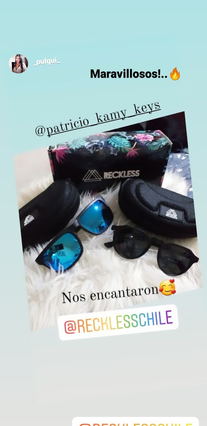 Customer photo review of Estuche de lentes de sol Reckless