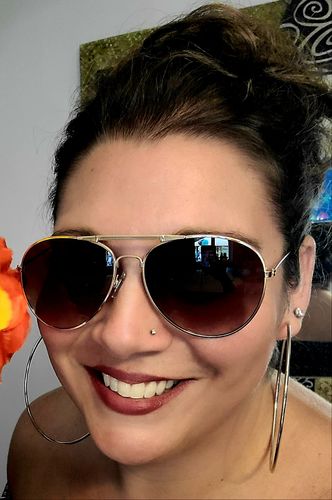 Customer photo review of JuvaBun Messy Bun