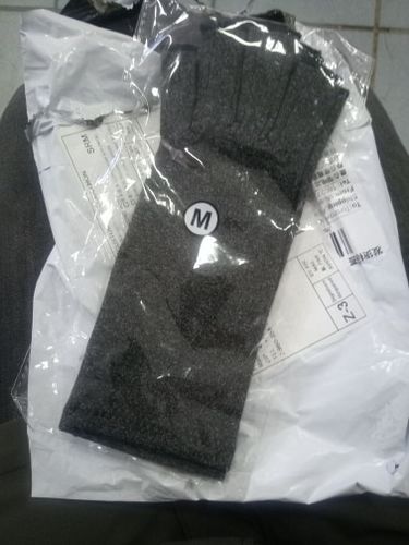 Customer photo review of NovaGlove™ - Arthritis Therapy Gloves (1 pair)