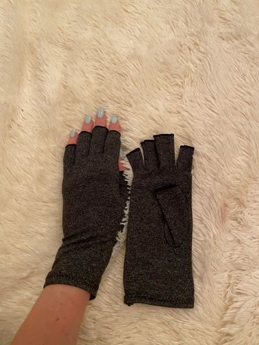 Customer photo review of NovaGlove™ - Arthritis Therapy Gloves (1 pair)