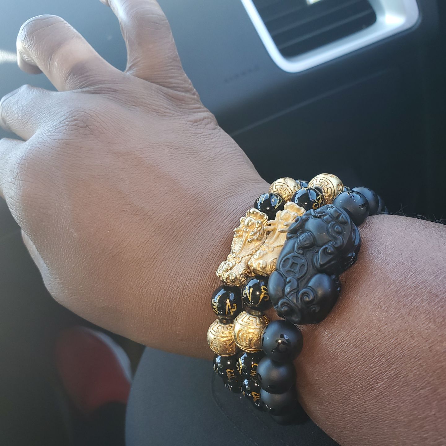 Customer photo review of 6 Words Pixiu Wealth Mantra Obsidian Bracelet