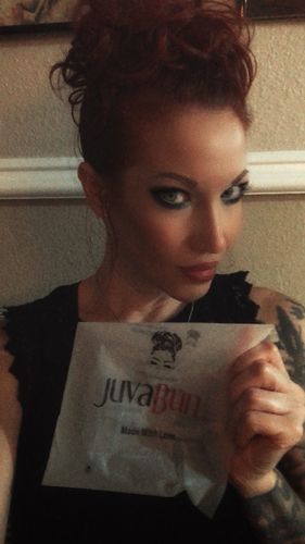 Customer photo review of JuvaBun Messy Bun