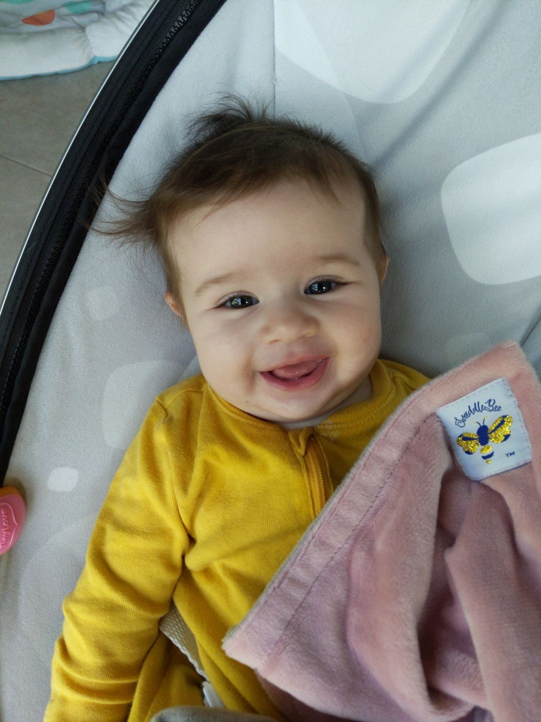 Customer photo review of MinkyBee Stroller Blanket Dusty Pink/Grey