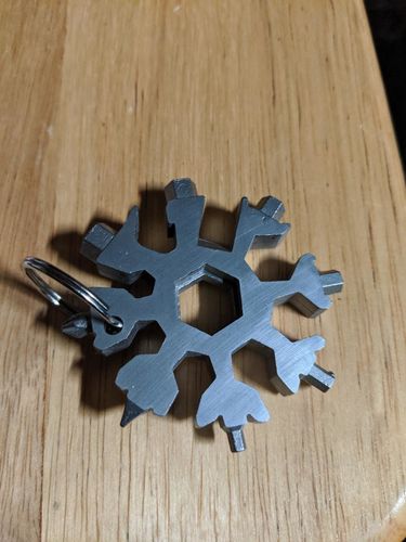 Alicia Barlor review of Saker® 18-in-1 stainless steel snowflakes multi-tool